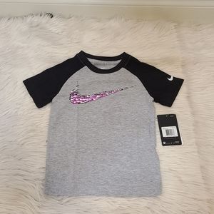 Nike Swoosh Swarm Tee 4, 6 NWT
